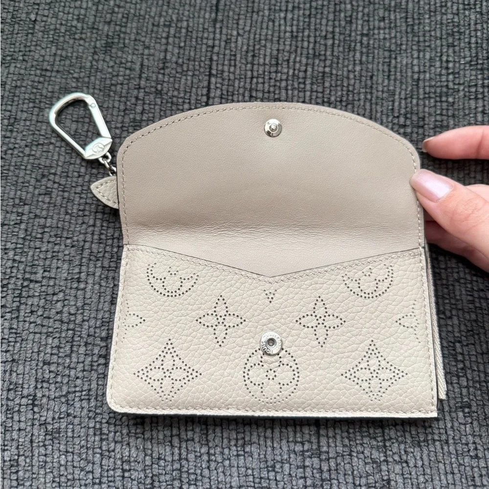 Louis Vuitton wallet - M81438 Porto Carte Recto Verso Mahina Coin Case Wallet - Picture 5 of 12